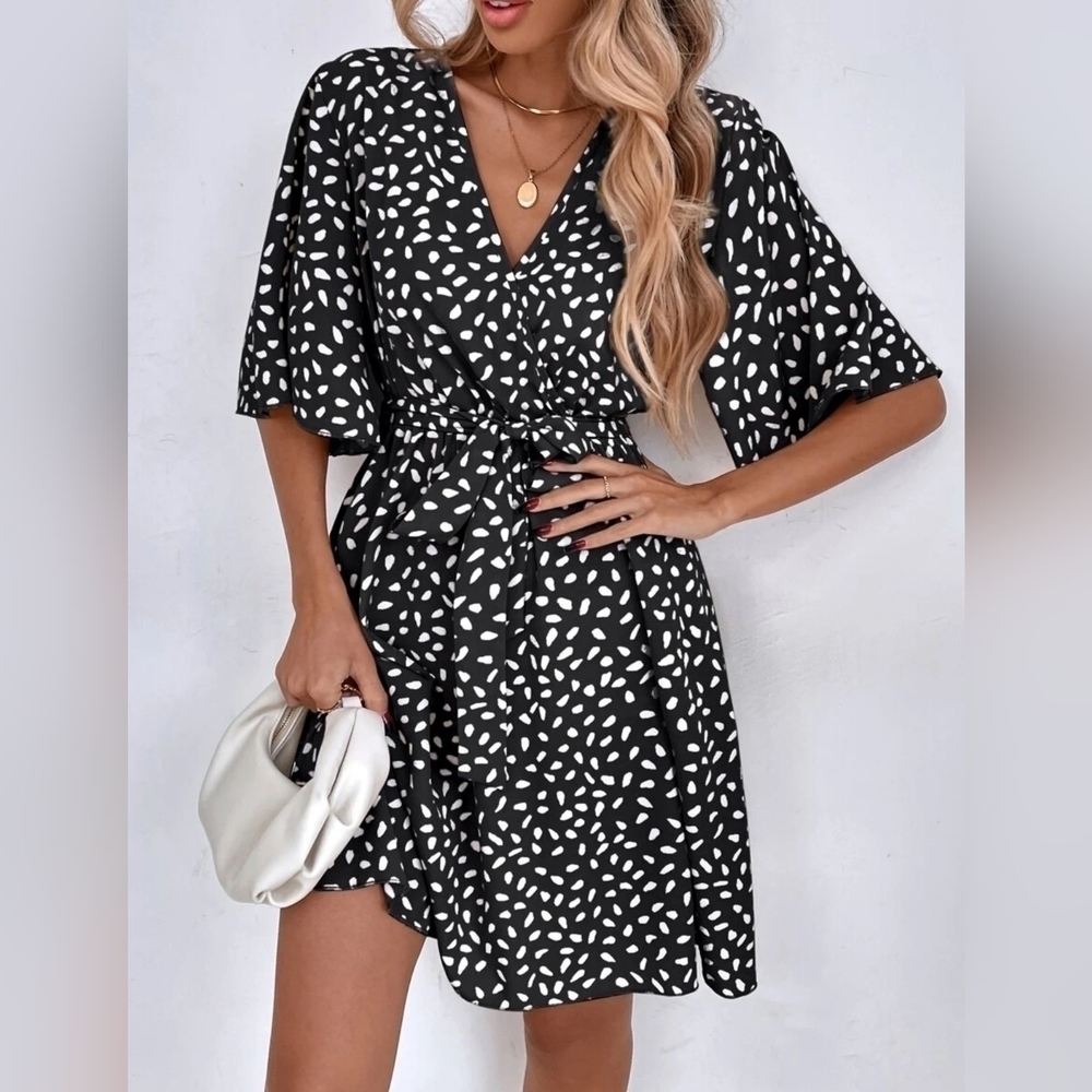 💜 💛 New! Black and White Stunning Dress! Modest. L See Video.